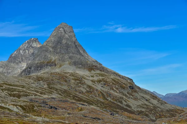 Norueguês Bela Paisagem Picos Montanha Verão — Fotografia de Stock