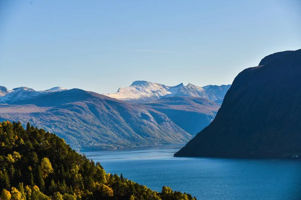 Paysage Norvégien Vue Sur Lac Les Montagnes Coucher Soleil — Photo