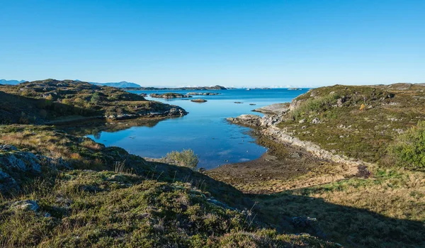 Krásné Norské Krajinné Jezero Skálami Létě — Stock fotografie