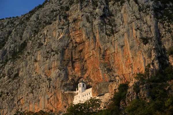 Mosteiro Ortodoxo Ostrog Montenegro — Fotografia de Stock