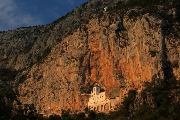 Mosteiro Ortodoxo Ostrog Montenegro — Fotografia de Stock