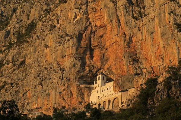 Monasterio Ortodoxo Ostrog Montenegro — Foto de Stock
