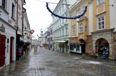 Bratislava, Slovakya - 8 Ocak 2013: Bratislava-Old Town