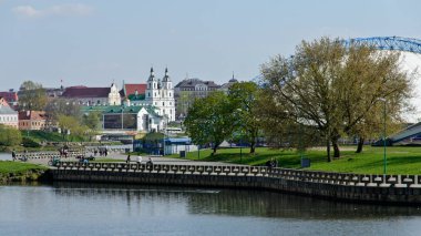 Minsk, Beyaz Rusya - 27 Nisan 2015: Kutsal Ruh Katedrali