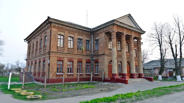 Nezhin Oekraïne April 2011 Gymnasium — Stockfoto