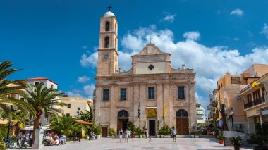 Hanya, Yunanistan-29 Eylül 2011: Meryem Ana kutsal Büyükşehir Ortodoks Kilisesi tanıtımı