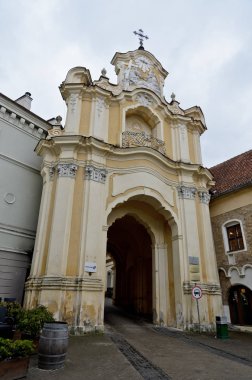 Vilnius, Litvanya - 3 Mayıs 2013: Holy Trinity Kilisesi ve Basilian Manastırı