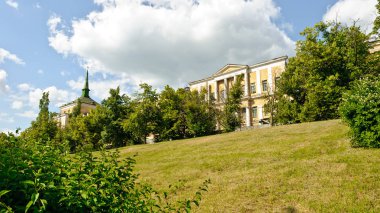 Kursk, Rusya - 31 Mayıs 2012: Kursk Znamensky Bogoroditsky Manastırı
