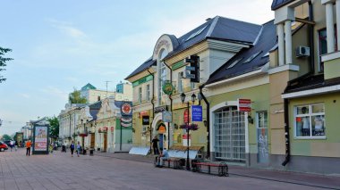Tver, Rusya - 27 Haziran 2012: Trehsvyatskaya Caddesi