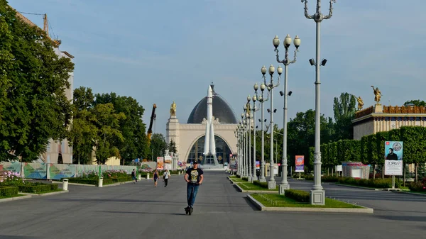 俄罗斯莫斯科 2020年8月5日 Vdnkh 中央大道 — 图库照片