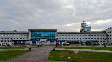Omsk, Rusya - 16 Eylül 2020: Riverport