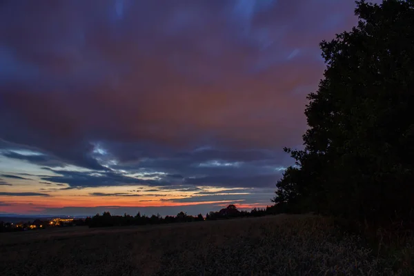 Mooi Oranje Wolk Stad Ceske Budejovice Lange Blootstelling — Stockfoto