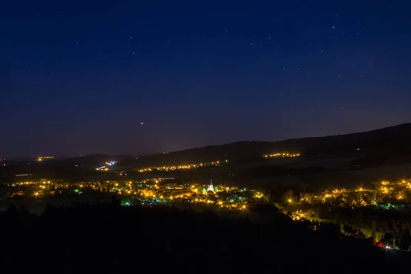 Cielo Nocturno Con Pueblo Kremze Paisaje Checo —  Fotos de Stock