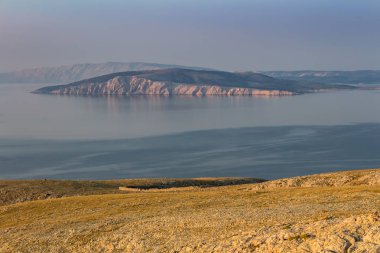 Güzel mavi deniz ada, Island Krk Hırvatistan