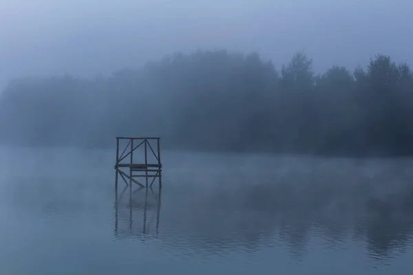 Silhouette Der Holzkonstruktion Teich — Stockfoto