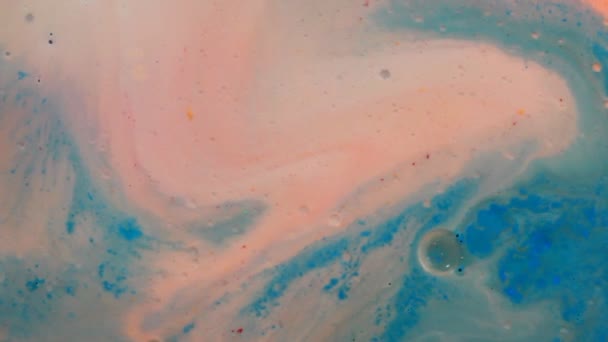 Mélange de couleurs abstrait dans le lait 