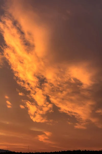 Erstaunliche Sonnenuntergang Orangefarbene Wolken Mit Land — Stockfoto