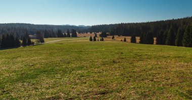 Novohradske hory Bahar çayır ve orman, Çek manzara