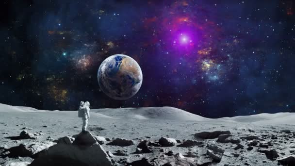 Fondo Espacial Astronauta Parado Superficie Lunar Con Planeta Tierra Órbita — Vídeos de Stock