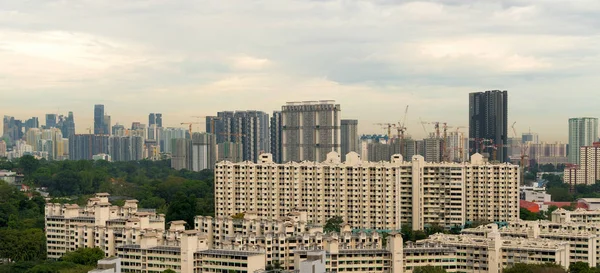 Singapore Lägenhet Bostäder Fastigheter Välsignelse Med Konstruktion Kranar Stadsbilden Panorama — Stockfoto