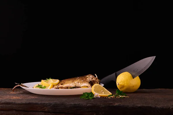 Cutted Lemonwith Black Knife Plate Grilled Fish Sauce Spices Herbs — Stock Photo, Image