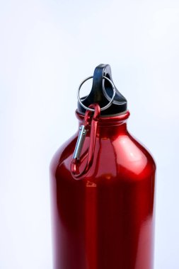 Beyaz arka plan üzerinde izole Bisiklet su şişesi