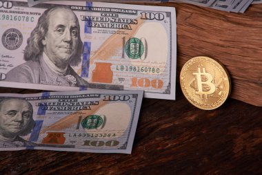 Şok Franklin ile yüz doları faturalarında altın bitcoin.