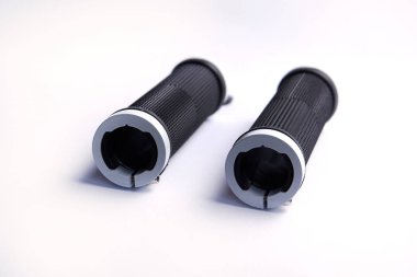 Beyaz arka plan üzerinde izole Bisiklet kolu kavrama