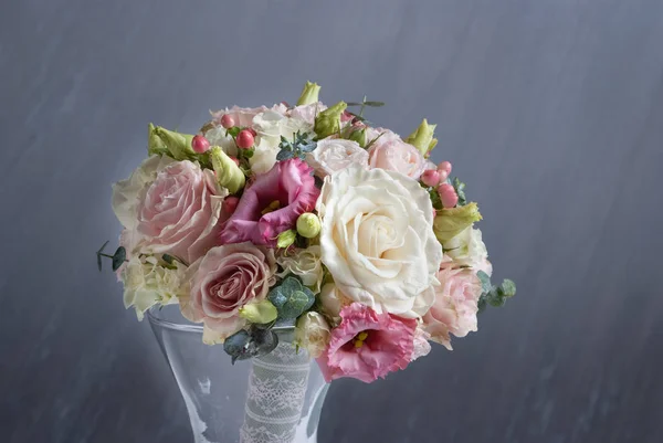 Цветы Свадебный Букет Белыми Розовыми Розами — стоковое фото