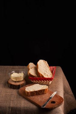 teasty eve yiyecek ekmek ve tereyağı kavramı yakın çekim