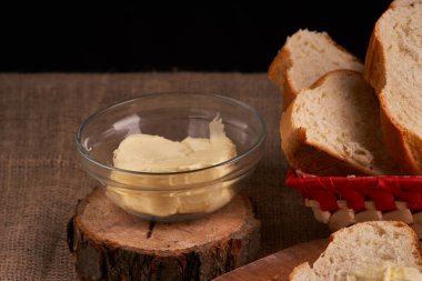 teasty ev gıda kavramı ekmek ve tereyağı masaya kadar yakın