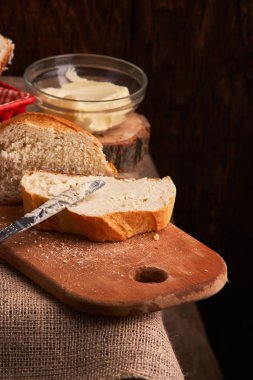 teasty ev gıda kavramı ekmek ve tereyağı masaya kadar yakın