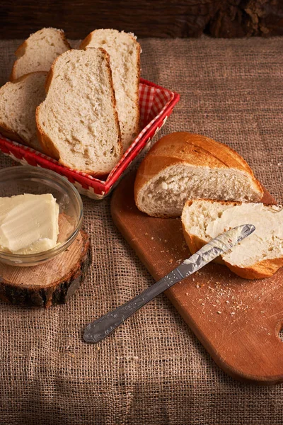 teasty ev gıda kavramı ekmek ve tereyağı masaya kadar yakın