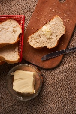 teasty ev gıda kavramı ekmek ve tereyağı masaya kadar yakın