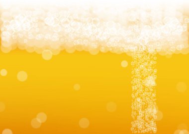 Bira arka planı. El yapımı bira sıçraması. Oktoberfest köpüğü.