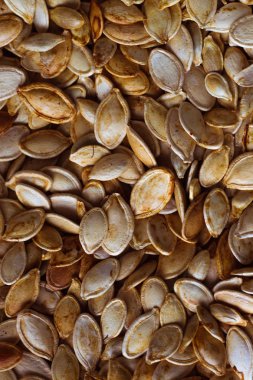 Çok kızarmış kabak çekirdeği