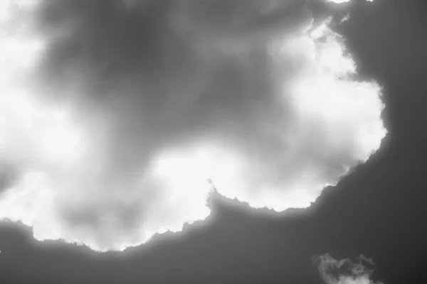 Чёрно Белое Небо — стоковое фото