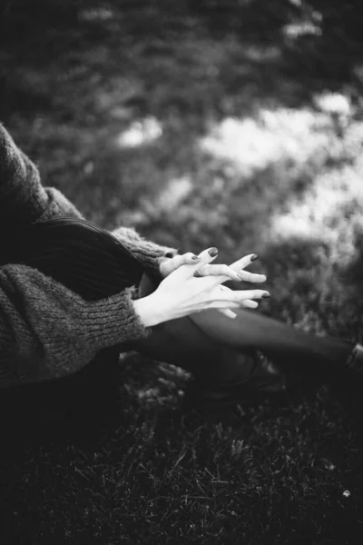 Black White Photo Shoot Nature Portrait Beautiful Young Woman Park — Stock Photo, Image