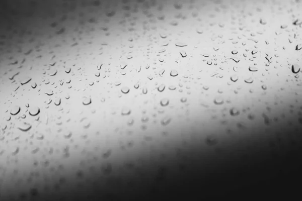 窗玻璃上的雨滴 窗玻璃上的冷凝 自然背景 — 图库照片
