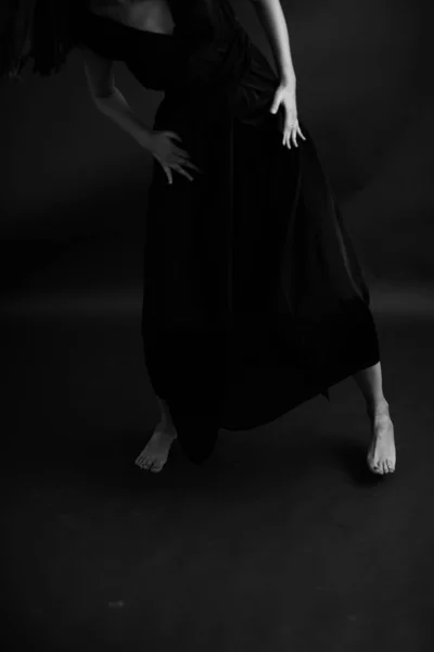 美女身材 时尚与艺术 正宗黑白合影的细节 — 图库照片