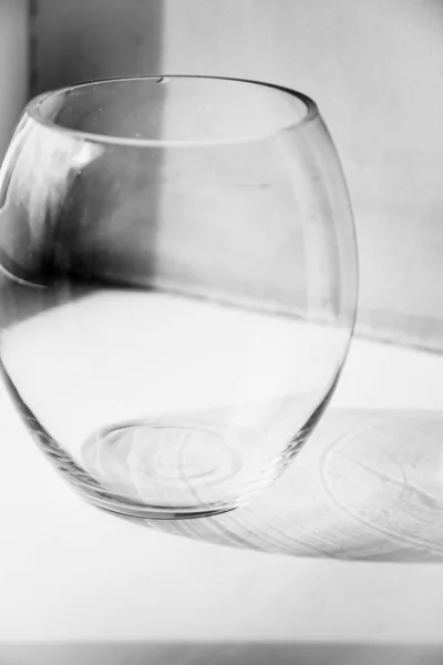 Vase Verre Isolé Sur Blanc Belle Nature Morte Minimaliste Ombres — Photo