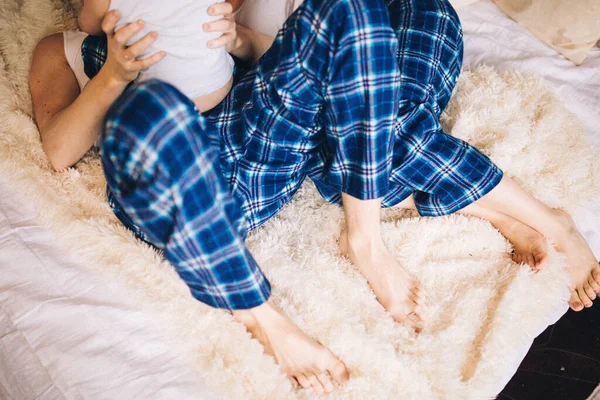 Sessão Fotos Família Uma Família Feliz Passa Tempo Feliz Juntos — Fotografia de Stock