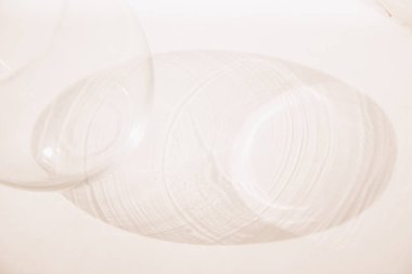 Cam bir vazonun güzel fotoğrafı, soyut cam dokusu.