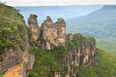 Avustralya Blue Mountains içinde üç kız kardeş.