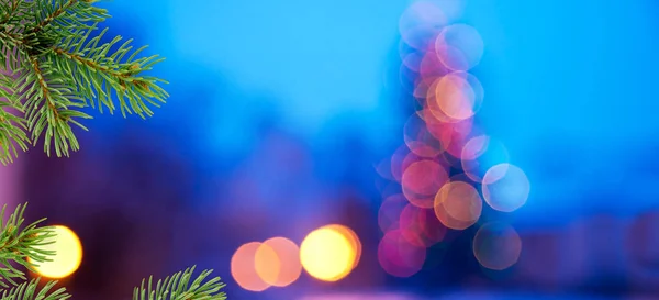 Kerstmis Achtergrond Blauwe Achtergrond Met Naalden Van Kerstboom — Stockfoto