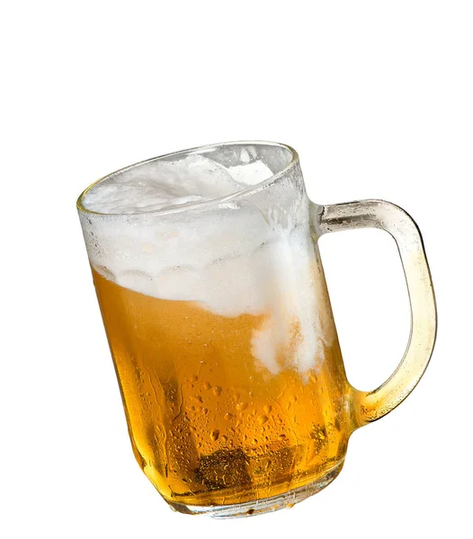 白い背景で隔離のビールのグラス — ストック写真