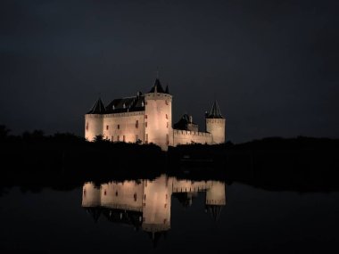 Muiderberg Hollanda'da kilit