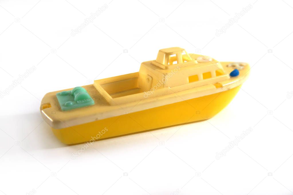 Sarı Tekne Çocuk Bot Plastik Tekne Sarı Tekne Çocuk Tekne stok  fotoğrafçılık ©Nostalgishop, telifsiz resim #199011258
