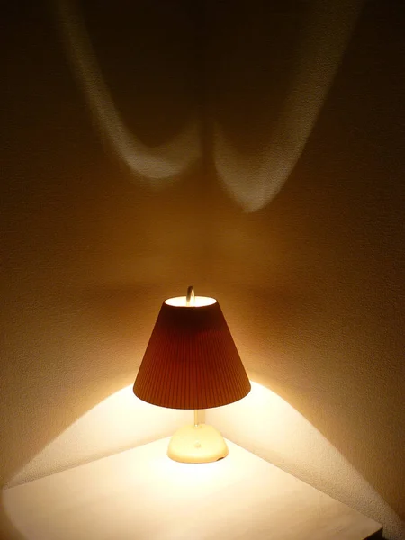 Lamba Masa Lambası Gece Lambası Vintage Lamba Bej Lamba Eski — Stok fotoğraf