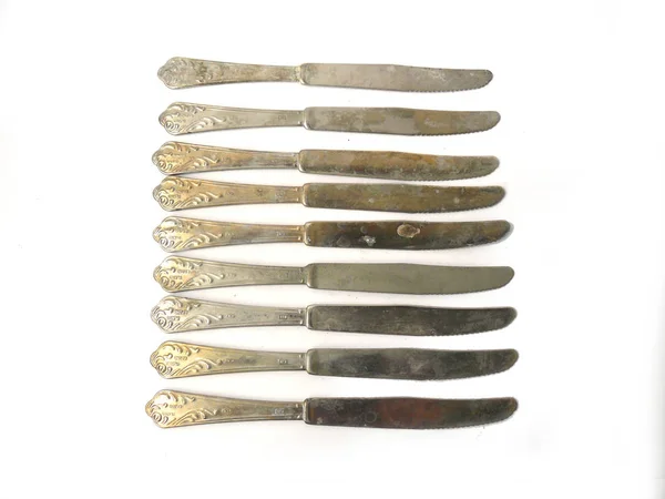 Мельхиорные Ножи Серебряные Ножи Крупным Планом Белый Фон Несколько Ножей — стоковое фото